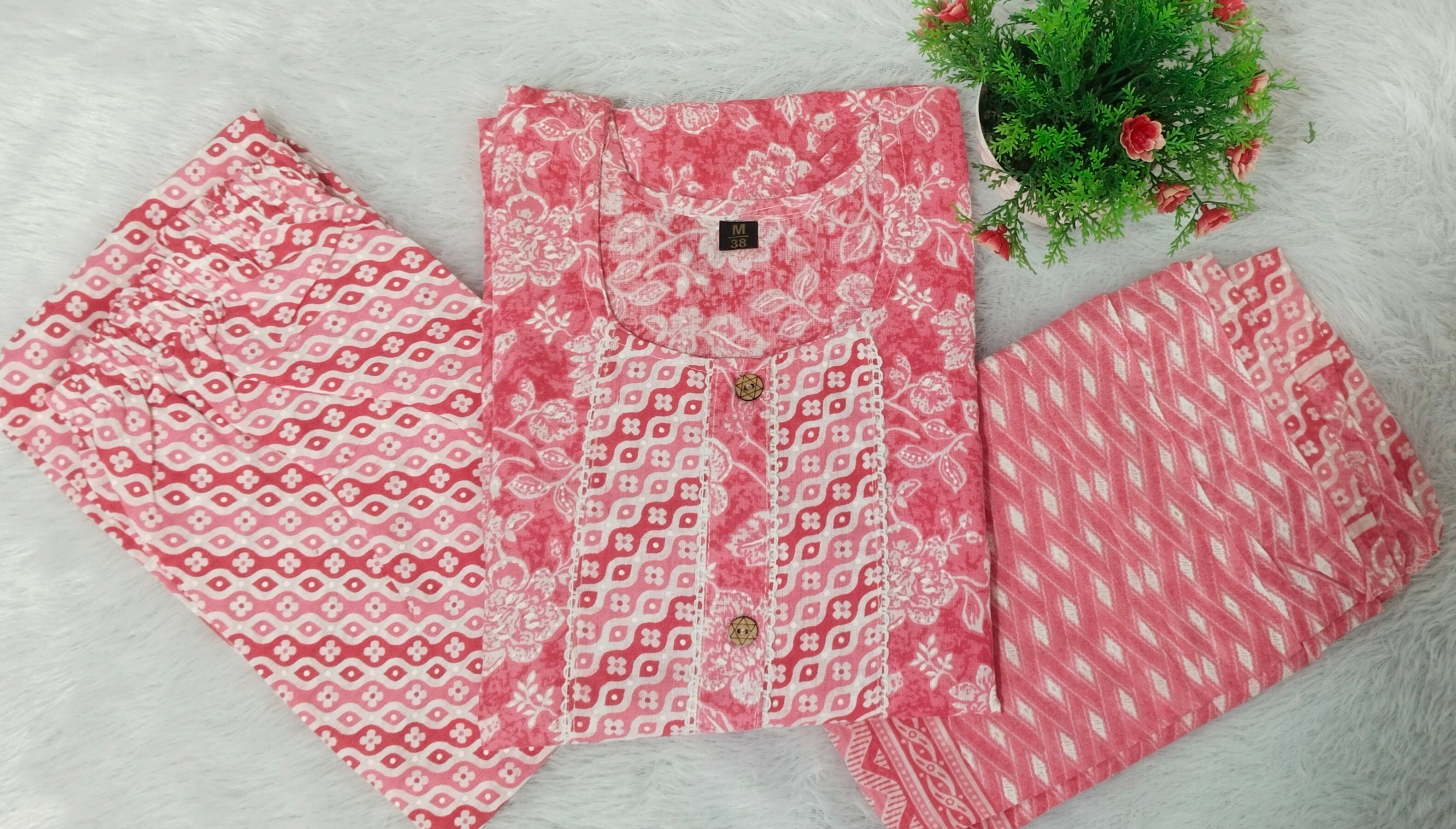 Peech Printed Kurta With Dupatta & Pant